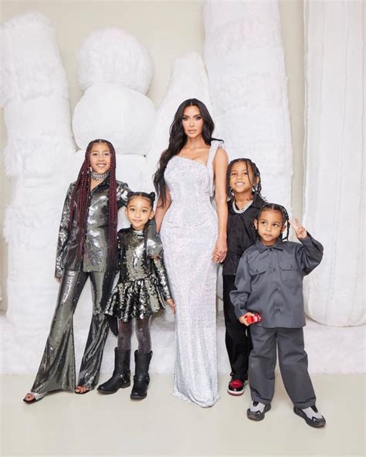 10 Things We Can Expect From Kimoji, The New App from Kim Kardashian