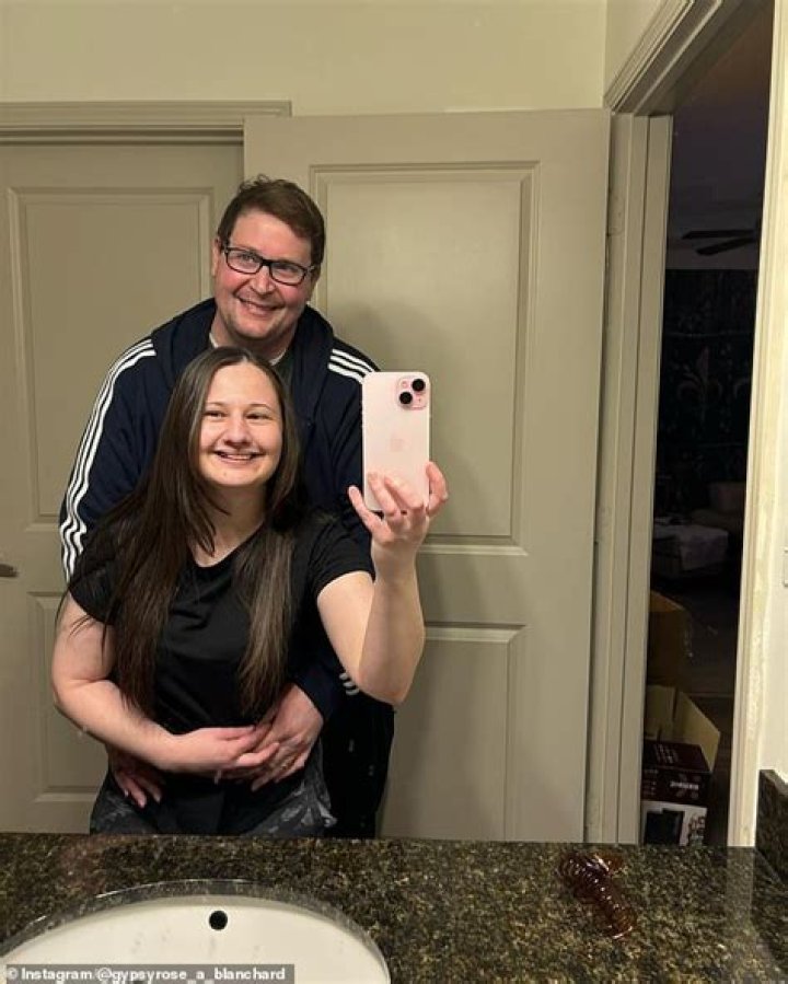 Acacia Brinley spent her pregnancy time with her boyfriend and experienced all types of emotions