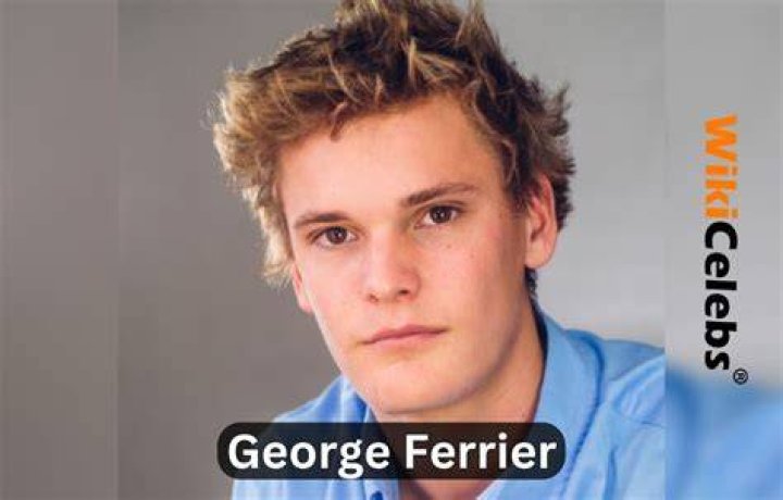 Age, Height, Net Worth, Girlfriend, Family