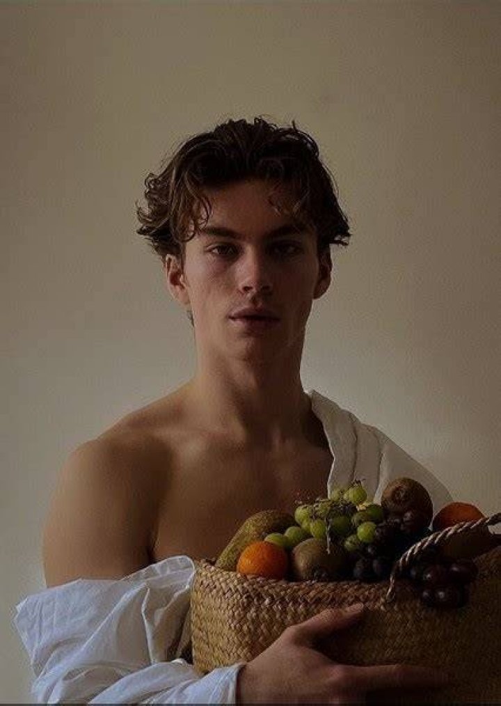 Alejandro Zwartendijk - Age, Family, Bio