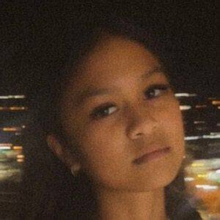Alexandra Dowling - Age, Family, Bio