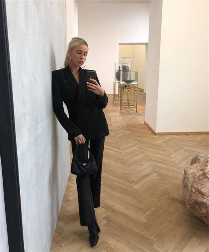 
Amanda Marie Nielsen Height, Weight, Net Worth, Age, Wiki, Who, Instagram, Biography 