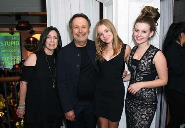 American producer and actress, Janice Crystal Shares Two Adult Daughters With Actor, Billy Crystal. Know About Their Married Life