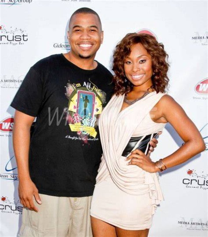 Angell Conwell - Age, Family, Bio