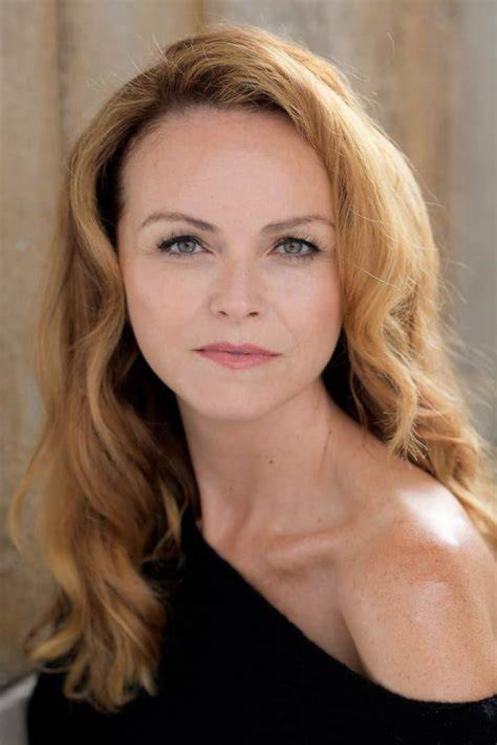 Anna-Louise Plowman Bio (Wiki) 
