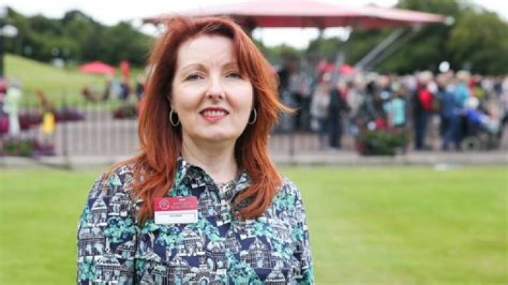 Antiques Roadshow: Lisa Lloyd Wikipedia Age Family And Net Worth
