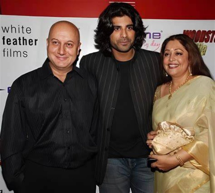 Anupam Kher - Age, Family, Bio