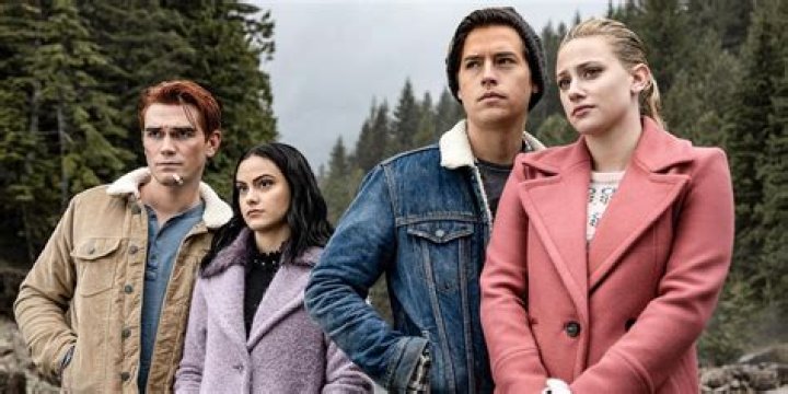 Are Archie and Veronica together in Riverdale season 5?