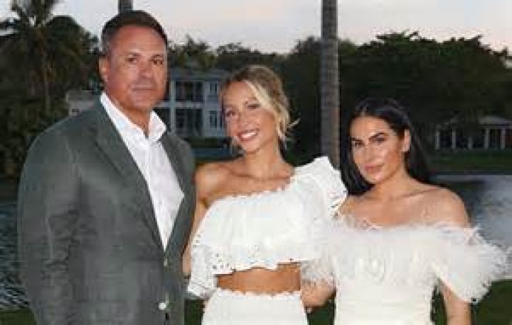 Ashley Dupre is offered reality show by Donald Trump