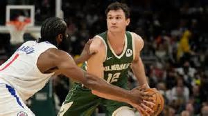 Basketball Players Born December 16