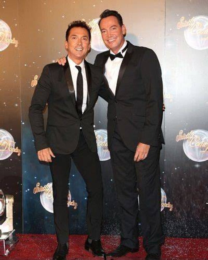 Being in relationship with Jason Schanne, Bruno Tonioli shares his experience about how being gay is difficult!