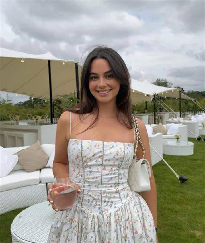 Bella Fiori - Age, Family, Bio