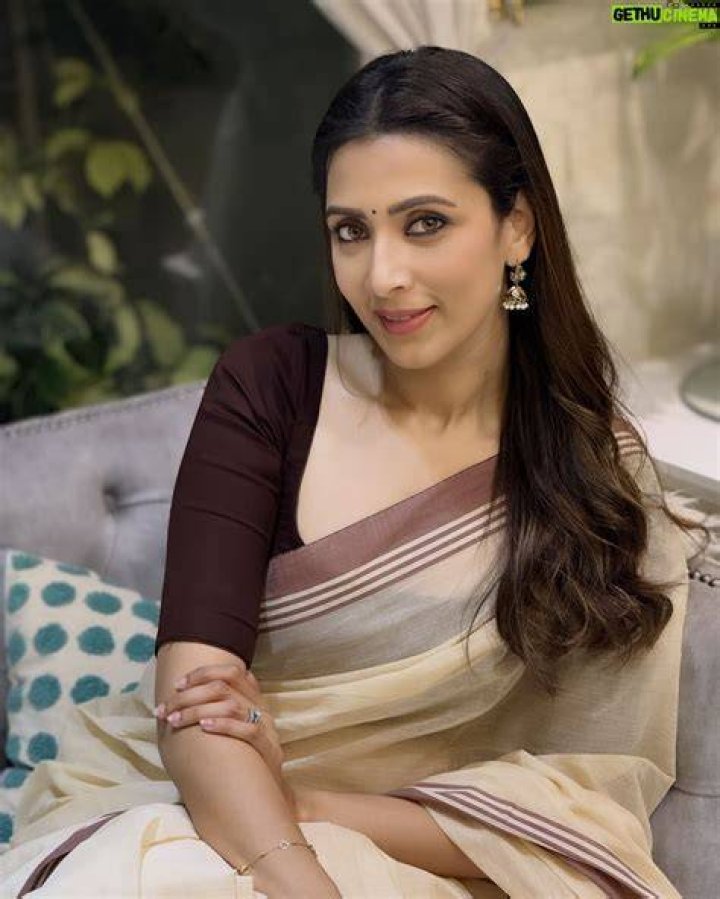 Bidya Sinha Saha Mim Height, Weight, Net Worth, Age, Birthday, Wikipedia, Who, Nationality, Biography