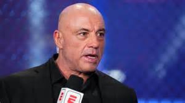 bitchy | Stand Up comedian UFC commentator and Joe Rogan chats with a friend in Calabasas