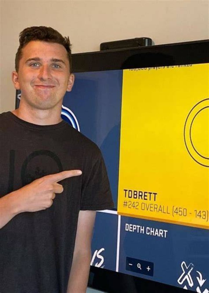 Brett Barrett - Age, Family, Bio