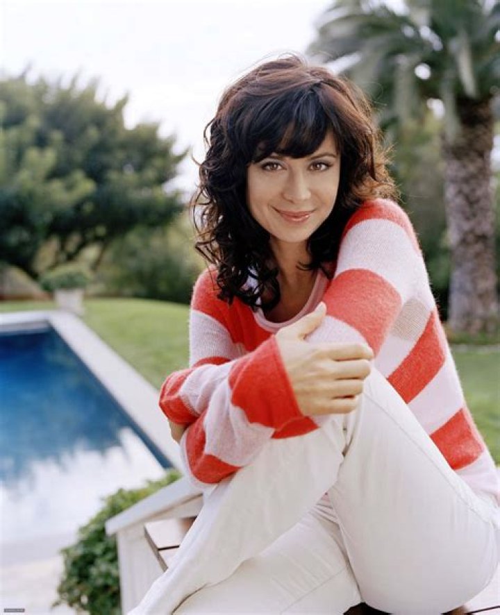 Catherine Bell Poster G129095 - CelebPoster.com