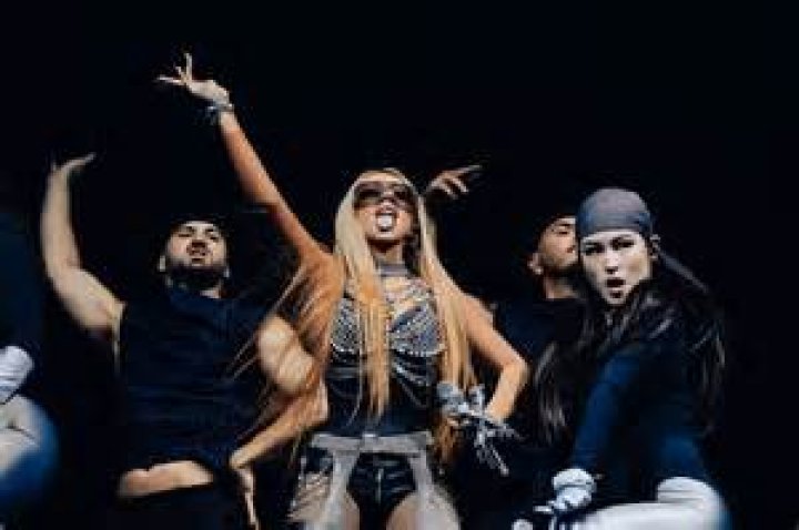 Christina 'Skinnytina' Aguilera wears 'handbag' as skirt in questionable choice