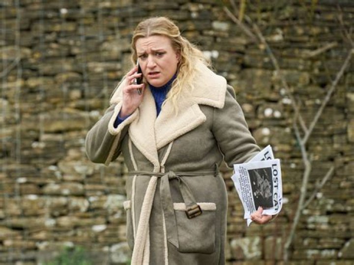 Daisy May Cooper Height - CelebsHeight.org