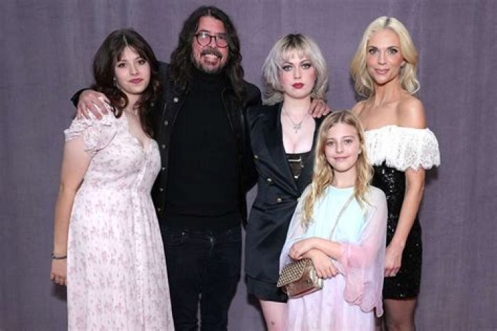 Dave Grohl - Age, Family, Bio