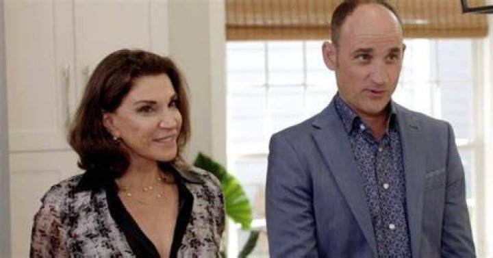 David Visentin is a Married man!! Know as a Loving Husband and a Caring father. Is he having Affair with his ‘Love it or List it’ co-host Hilary Farr!!!
