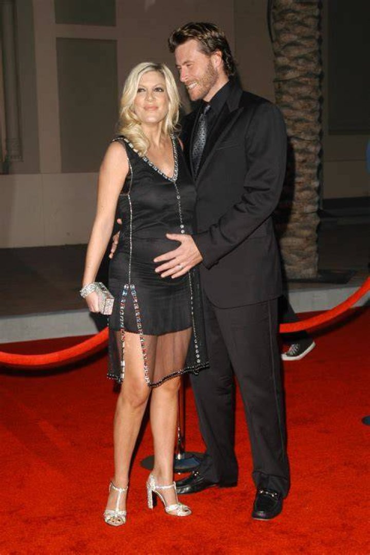 Dean McDermott ‘100 percent wants to get out of’ marriage to Tori Spelling