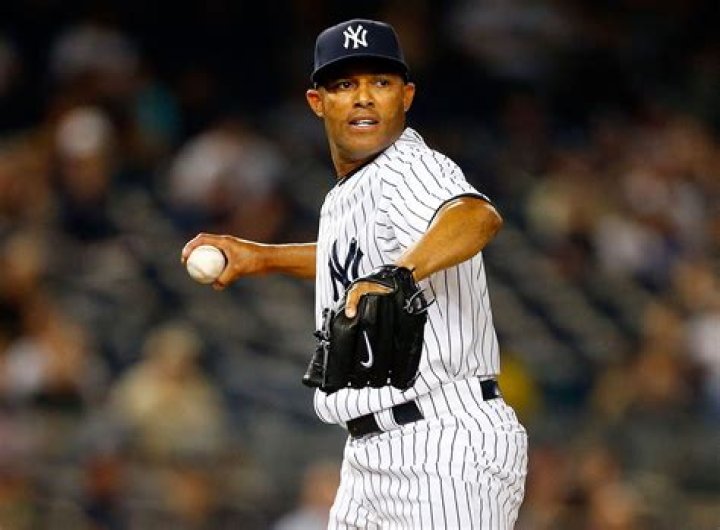 Derek Jeter Shares the Field One Last Time with Mariano Rivera