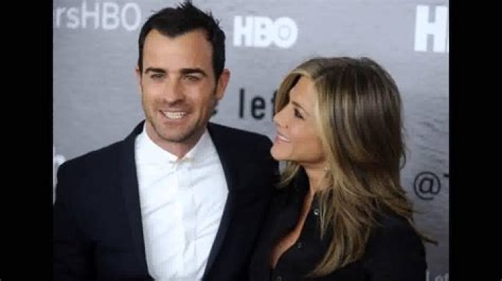 Did Justin Theroux freak out on some fans after they mentioned his thinning hair?