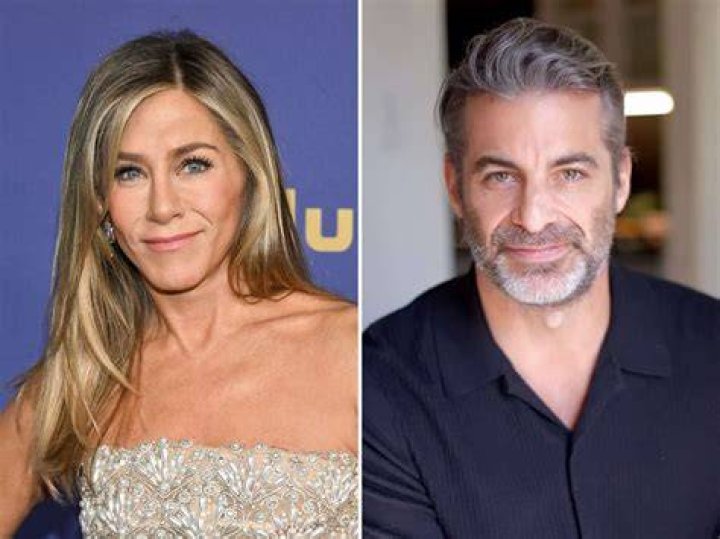 Does Jennifer Aniston have a new Justin Bartha look-alike boyfriend?