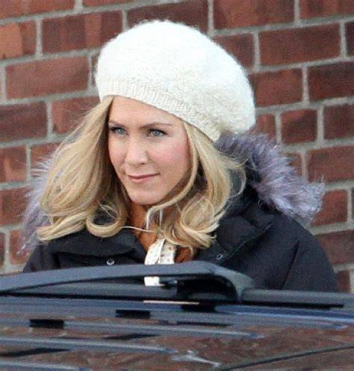 Does Jennifer Aniston have the power to bring back gauchos & fuzzy berets?