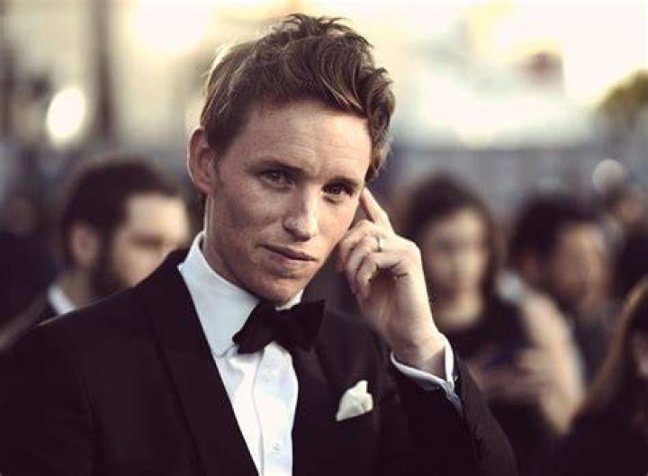 Eddie Redmayne net worth