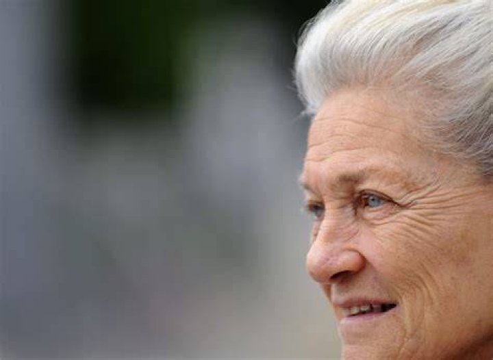 Élisabeth Badinter Net Worth - Wiki, Age, Weight and Height, Relationships, Family, and More
