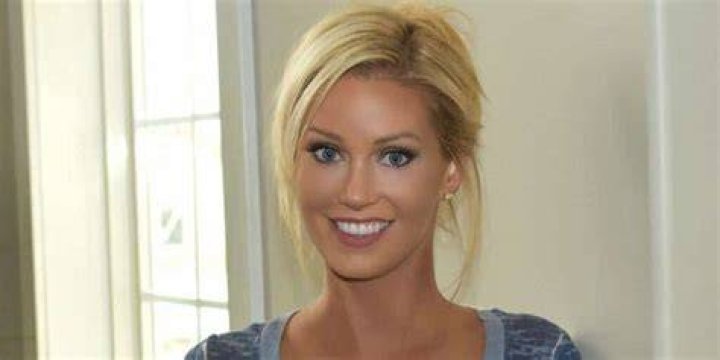 Elle Johnson - Age, Family, Bio