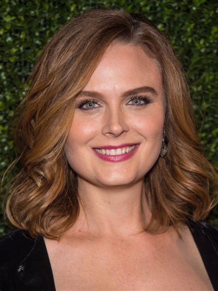 Emily Deschanel Bio (Wiki) 