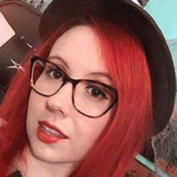 Erin Plays - Age, Family, Bio