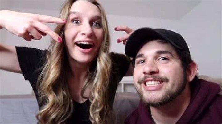 
Evan The Card Guy Height, Age, Girlfriend, Biography, Wiki, Net Worth 