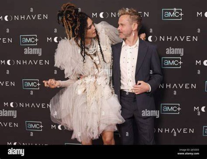 Evangeline Lilly & Dominic Monaghan engagement back on