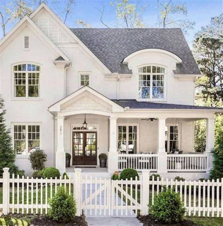 Felicity Huffman’s vacation home is a copy of her childhood home built on site