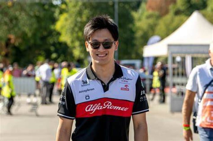 Formula 1 Guanyu Zhou Bio, Wikipedia, Age, Parents, Net Worth and Girlfriend