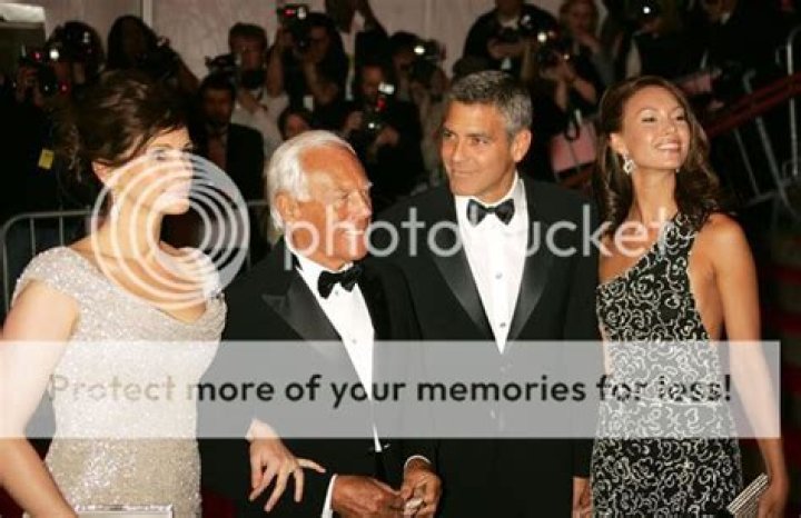 George Clooney broke up with Sarah Larson