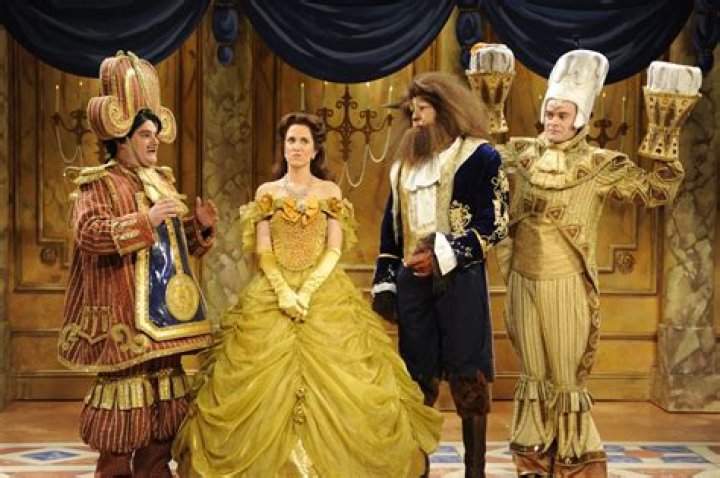 Gerard Butler on SNL: cheesy, silly, dumb or charming?