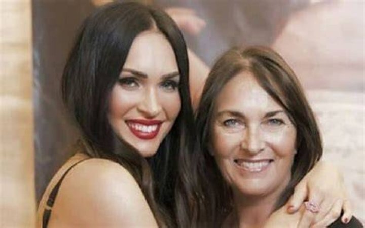 
Gloria Darlene Fox is Megan Fox’s Mother – Meet Her 