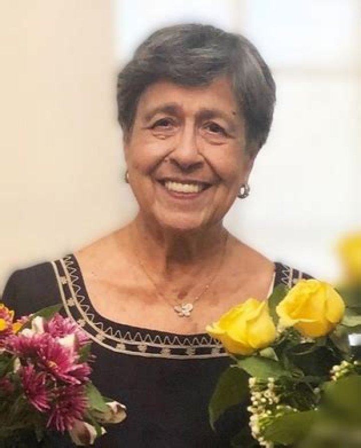Gloria Martínez - Age, Family, Bio
