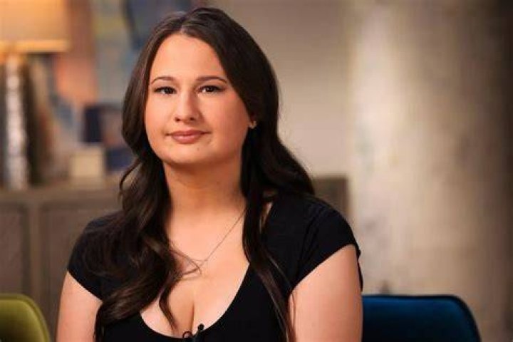 Gypsy Rose Blanchard Height, Weight, Net Worth, Age, Birthday, Wikipedia, Who, Nationality, Biography
