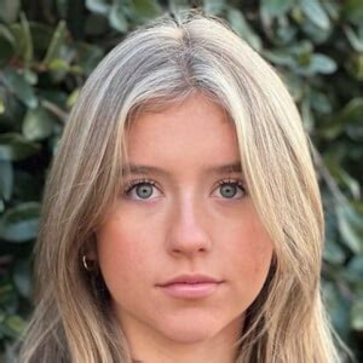 Hannah Lowery - Age, Family, Bio