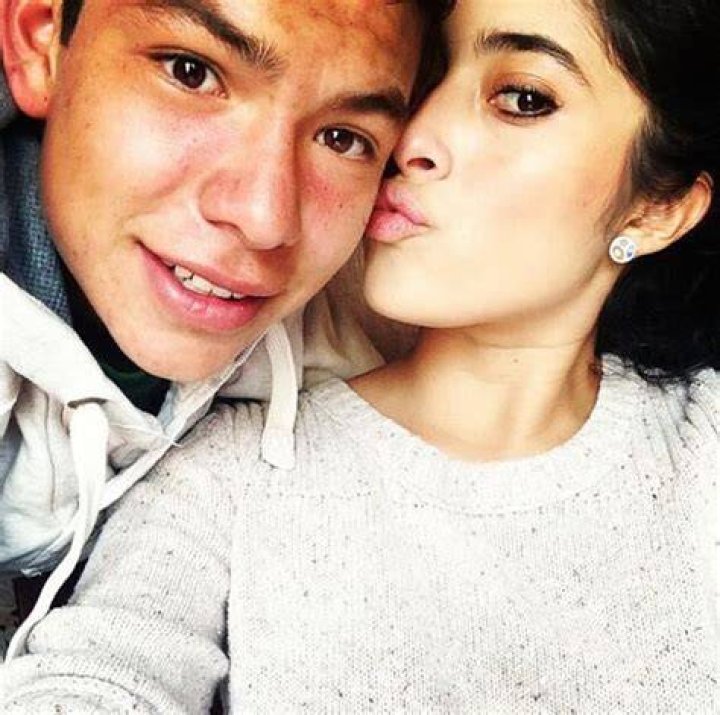 Hirving Lozano Wife Who is Hirving Lozano Wife?