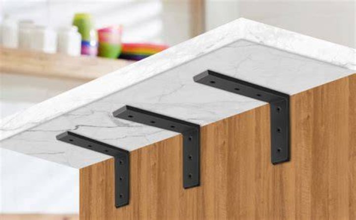 How far can laminate countertop overhang?
