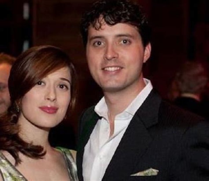 How is Eli Kay-Oliphant Married Status with his Wife Marina Squerciati? Shares a Beautiful Daughter Together