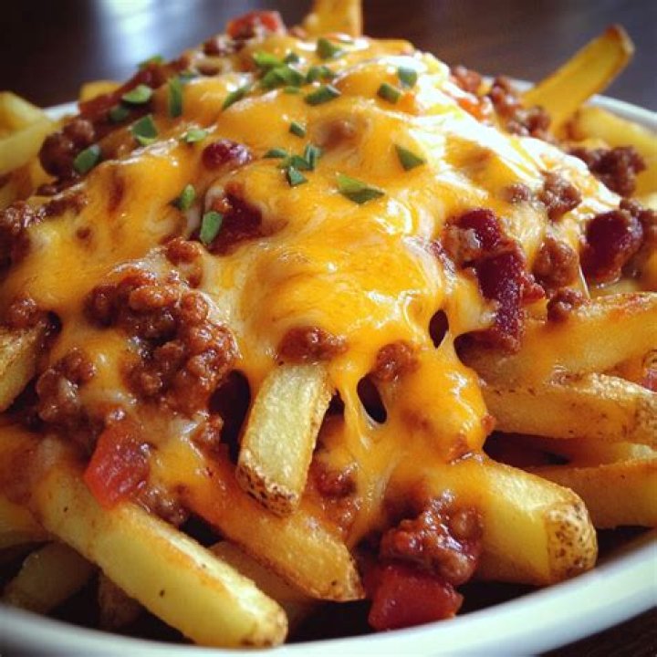How many calories in chili cheese fries from Sonic?