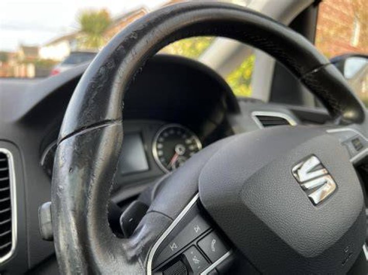 How much does it cost to fix steering wheel?