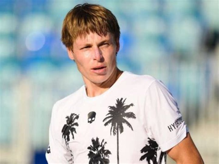 Ilya Ivashka Height, Weight, Net Worth, Age, Birthday, Wikipedia, Who, Nationality, Biography